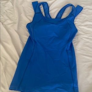 Lululemon Activewear Top w built in bra